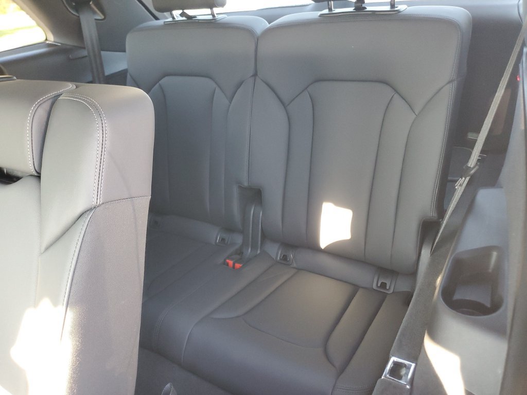 Used 2025 Audi Q7 3.0T Premium Plus AWD/4WD image 35