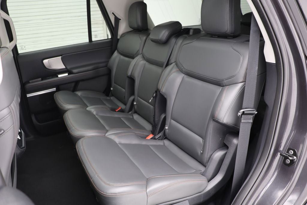Used 2025 Ford Expedition Active AWD/4WD image 12