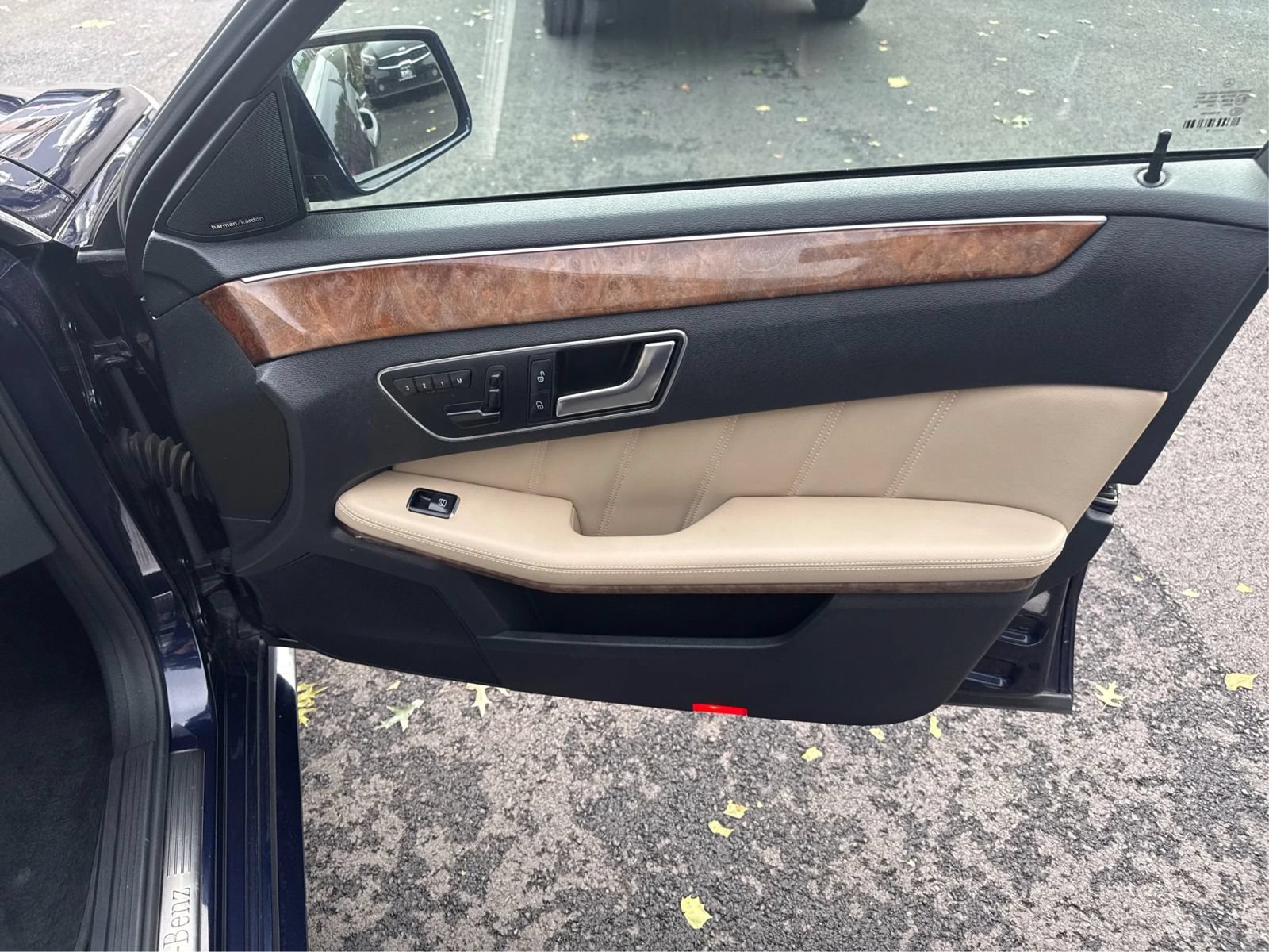 Used 2012 Mercedes-Benz E 350 4MATIC Sedan image 21