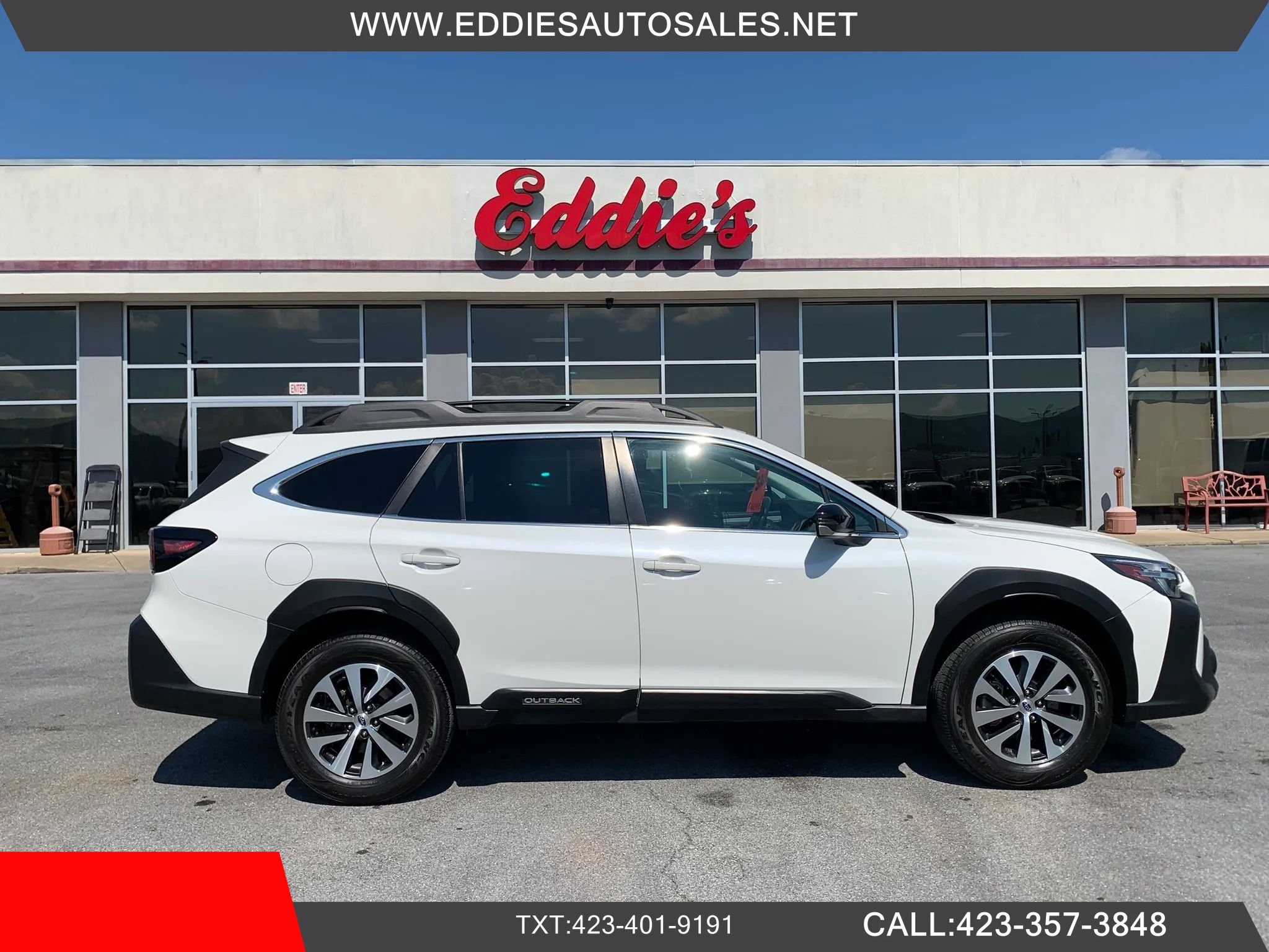 Used 2023 Subaru Outback Premium AWD/4WD image 1