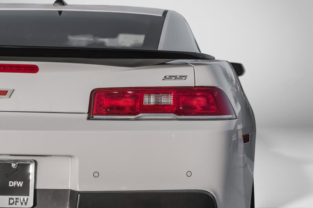 Used 2015 Chevrolet Camaro SS w/ Rear Vision Package image 41