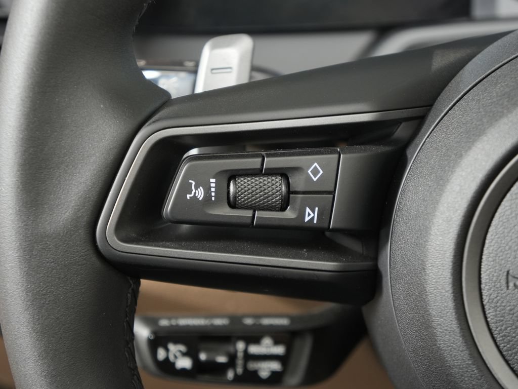 Certified 2020 Porsche 911 Carrera S RWD image 33