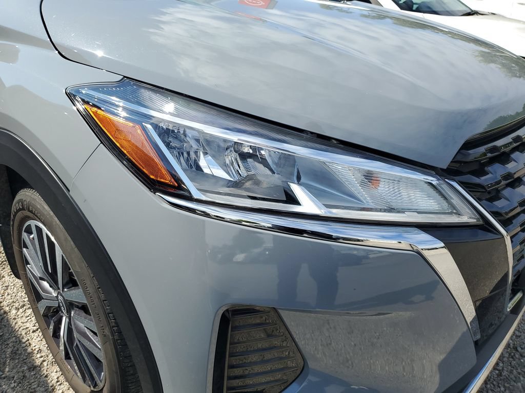 Certified 2023 Nissan Kicks SV FWD image 15