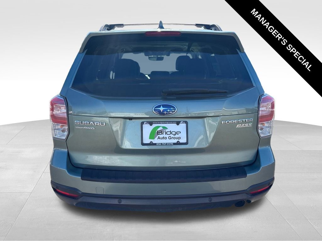 Used 2017 Subaru Forester 2.5i Touring AWD/4WD image 6