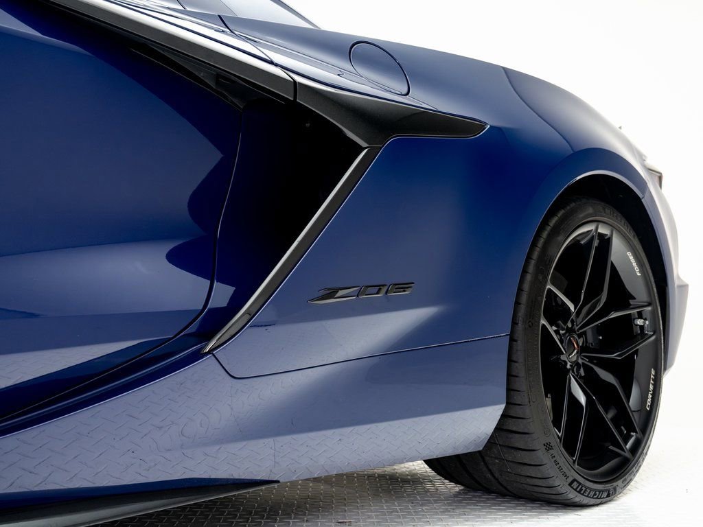 Used 2025 Chevrolet Corvette Z06 w/ Battery Protection Package image 33