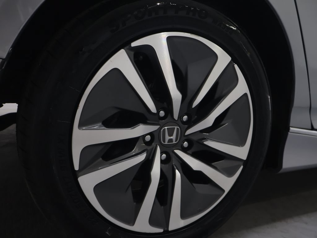 Used 2018 Honda Accord EX image 29