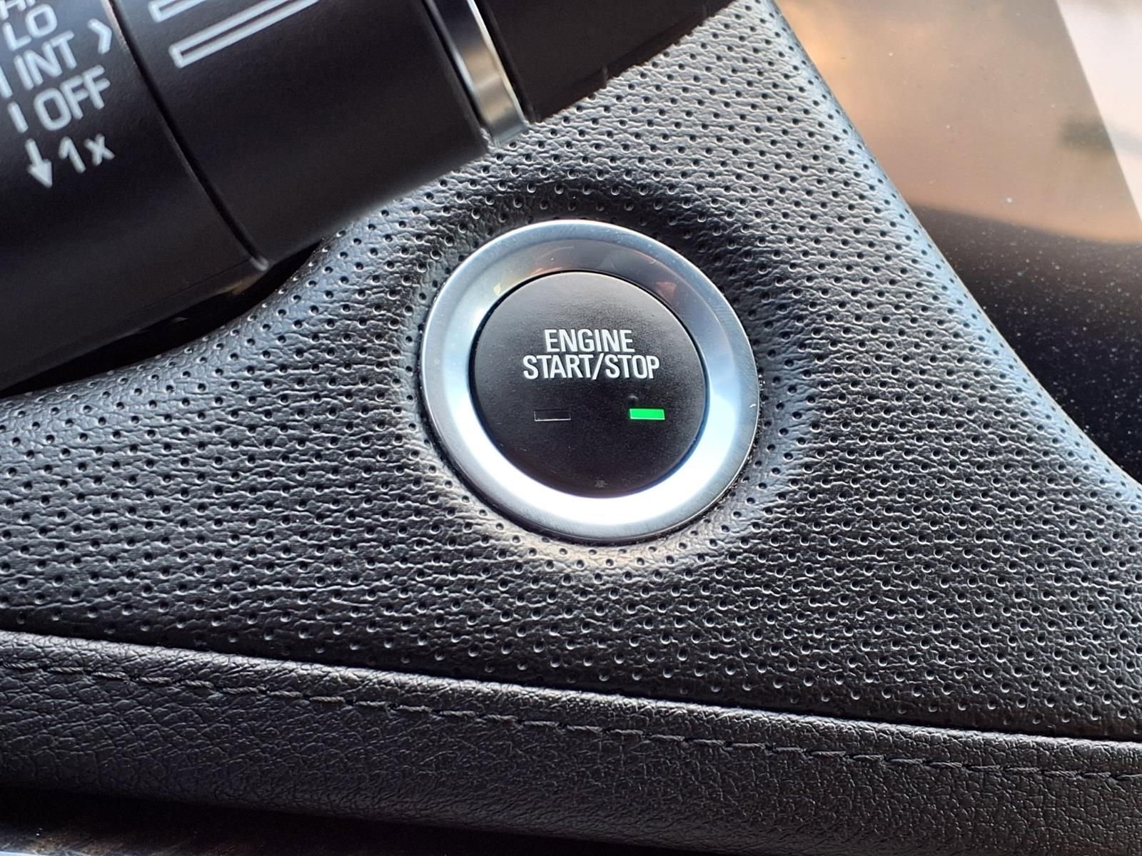 Used 2017 Cadillac XT5 FWD w/ LPO, Wheel Lock Package image 23