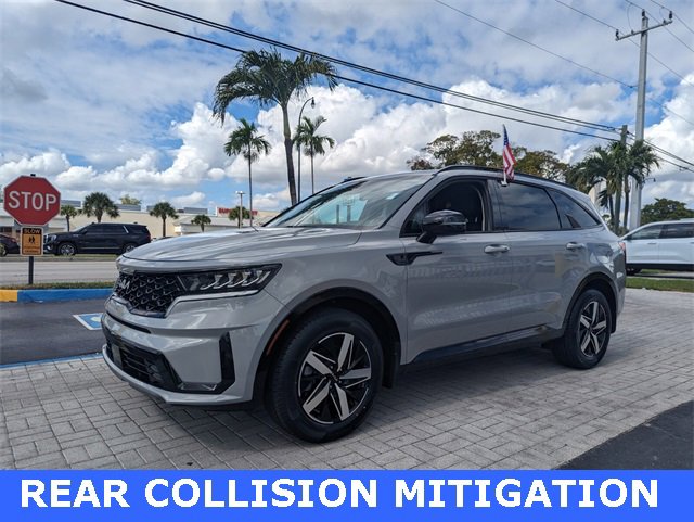 Used 2023 Kia Sorento EX image 4