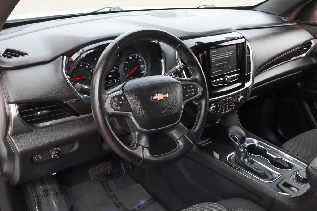 Used 2023 Chevrolet Traverse LT image 18