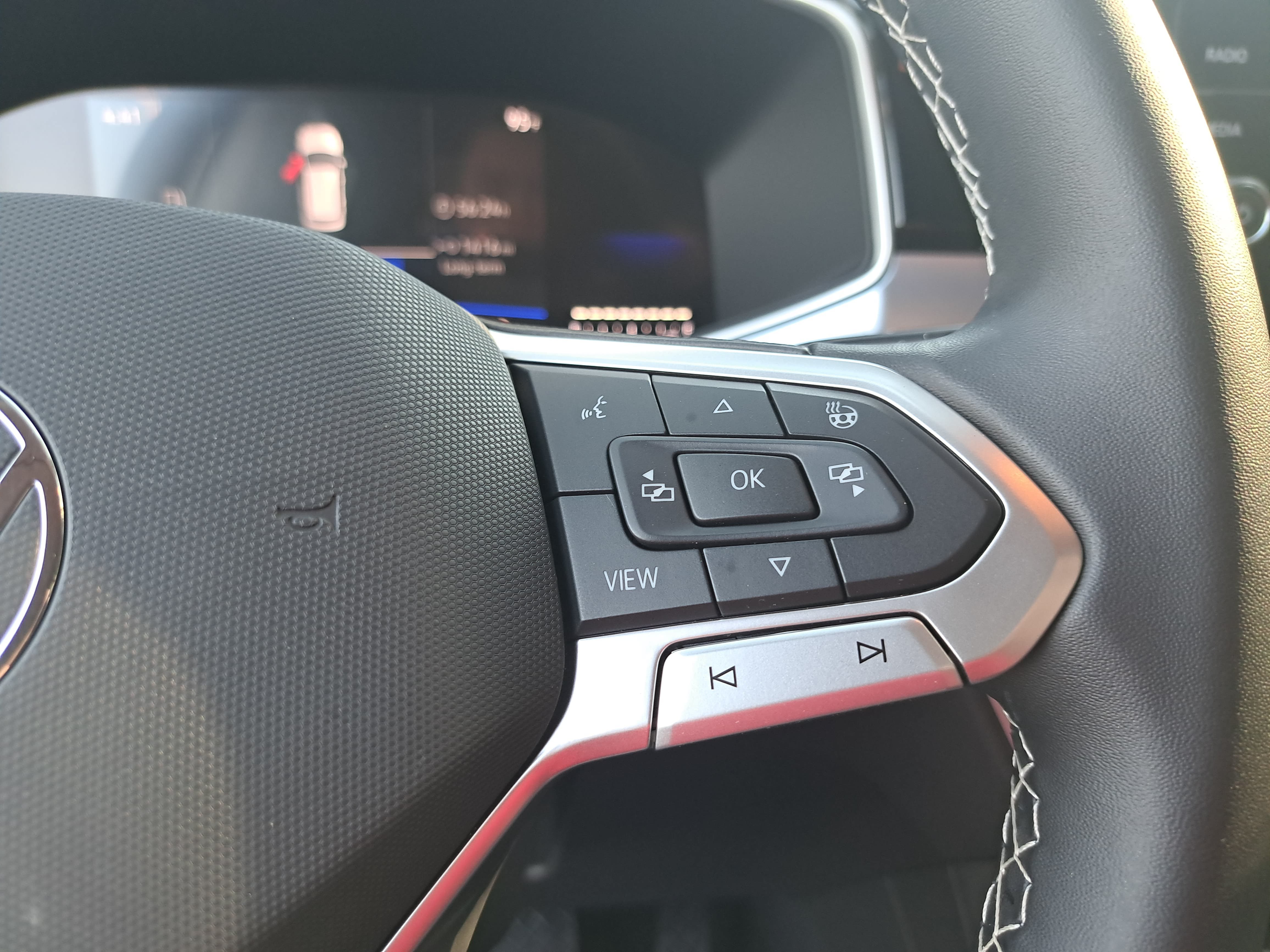 Certified 2026 Volkswagen Taos SE FWD image 17