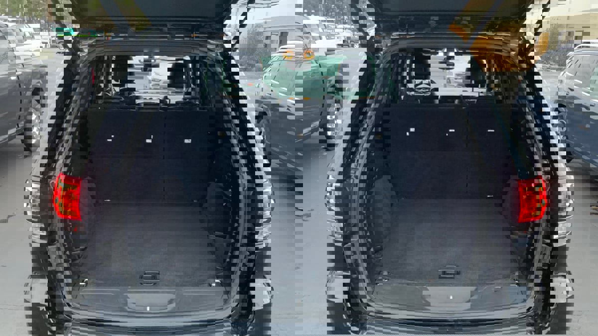 Used 2020 Jeep Grand Cherokee Limited image 12