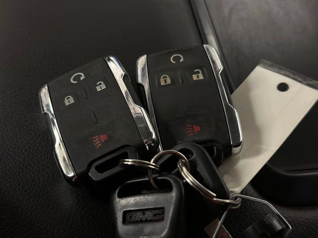 Used 2015 GMC Sierra 2500 SLT w/ Driver Alert Package image 46