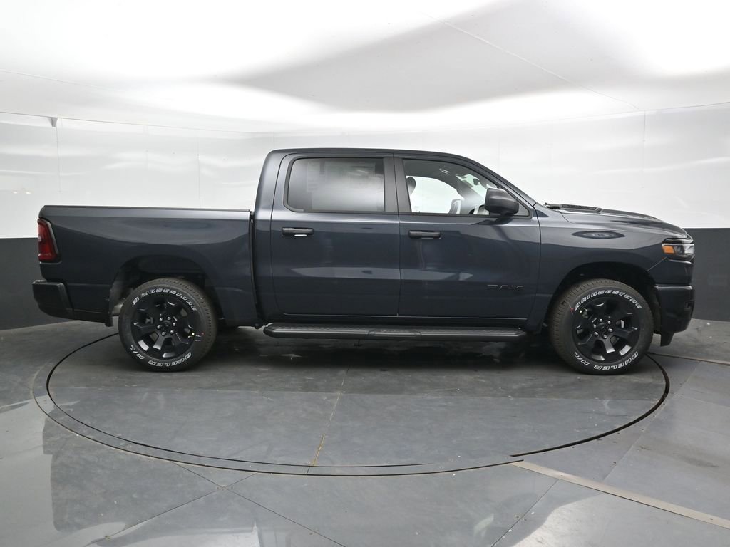 New 2026 RAM 1500 Express AWD/4WD image 3