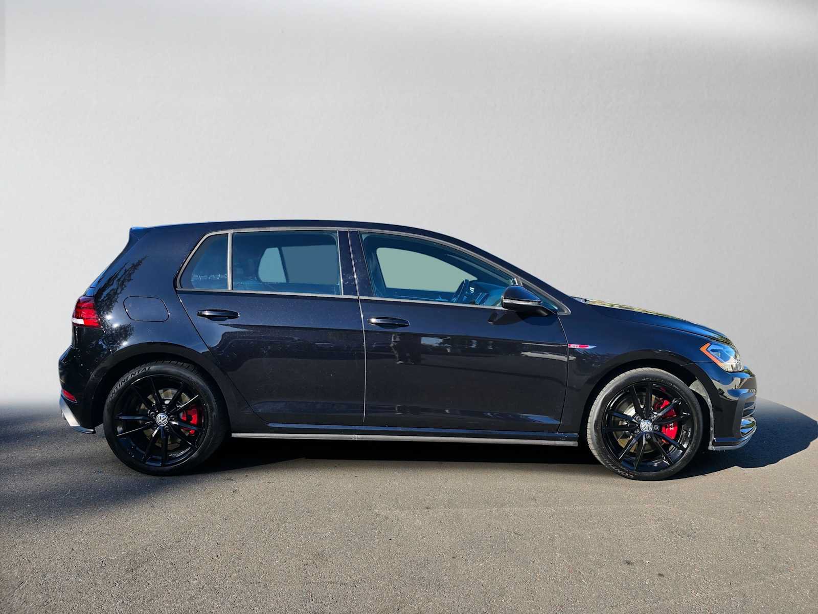 Used 2021 Volkswagen GTI SE FWD image 2