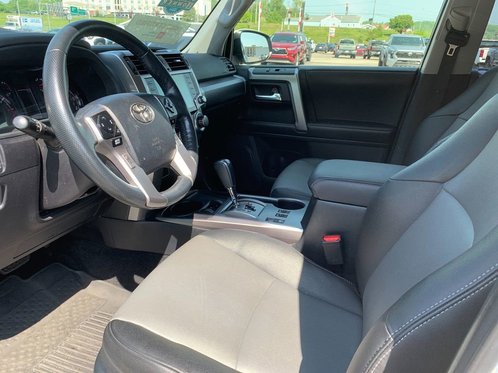 Used 2023 Toyota 4Runner SR5 Premium w/ Moonroof Package RWD image 11