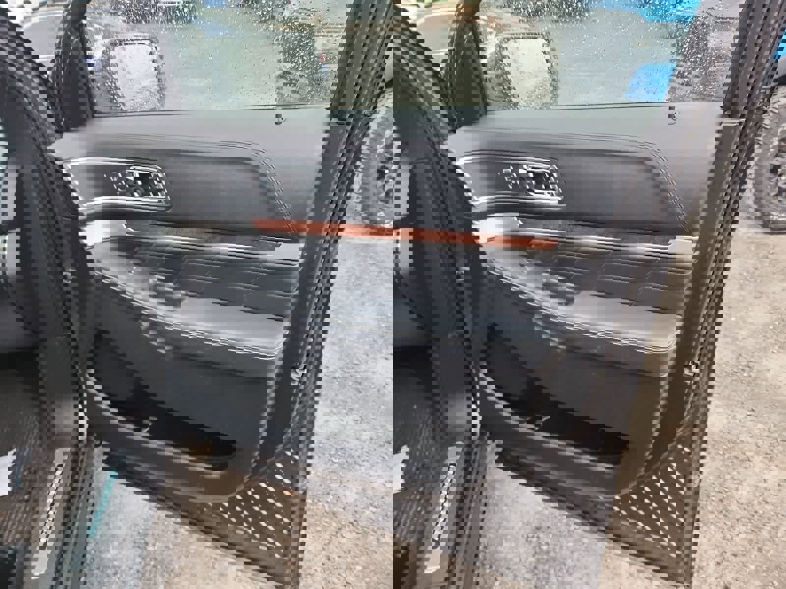 Used 2016 Ford Explorer Platinum image 22