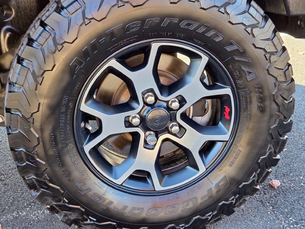 Used 2019 Jeep Wrangler Unlimited Rubicon AWD/4WD image 16