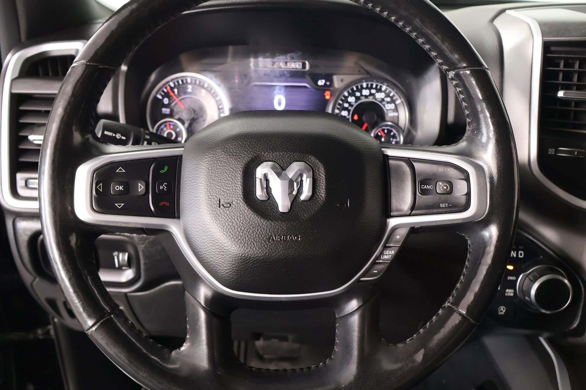 Used 2020 RAM 1500 Big Horn AWD/4WD image 3