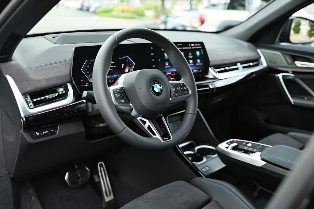 New 2026 BMW X2 xDrive28i w/ Technology Package AWD/4WD image 18
