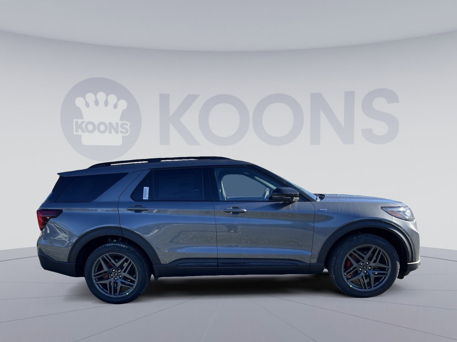 New 2026 Ford Explorer ST-Line w/ ST-Line Street Pack image 8