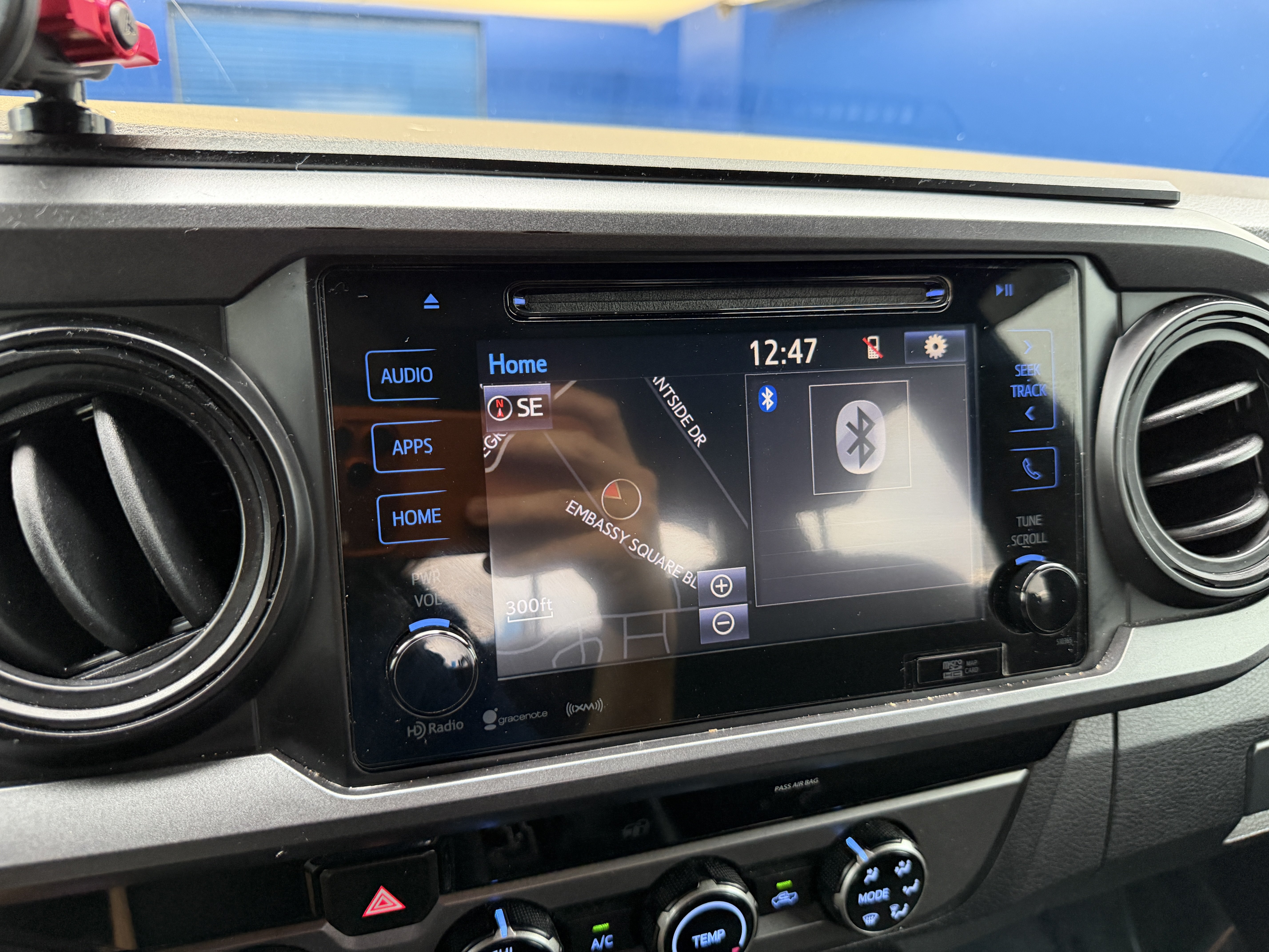 Used 2018 Toyota Tacoma TRD Sport AWD/4WD image 19