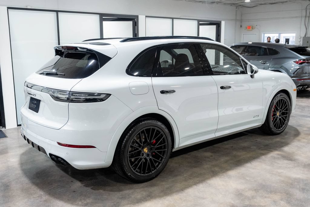 Used 2021 Porsche Cayenne GTS AWD/4WD image 7