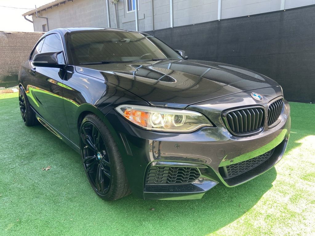 Used 2016 BMW M235i Coupe RWD image 3