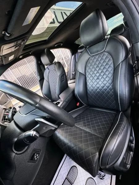 Used 2021 Genesis G70 3.3T w/ Sport Package RWD image 19
