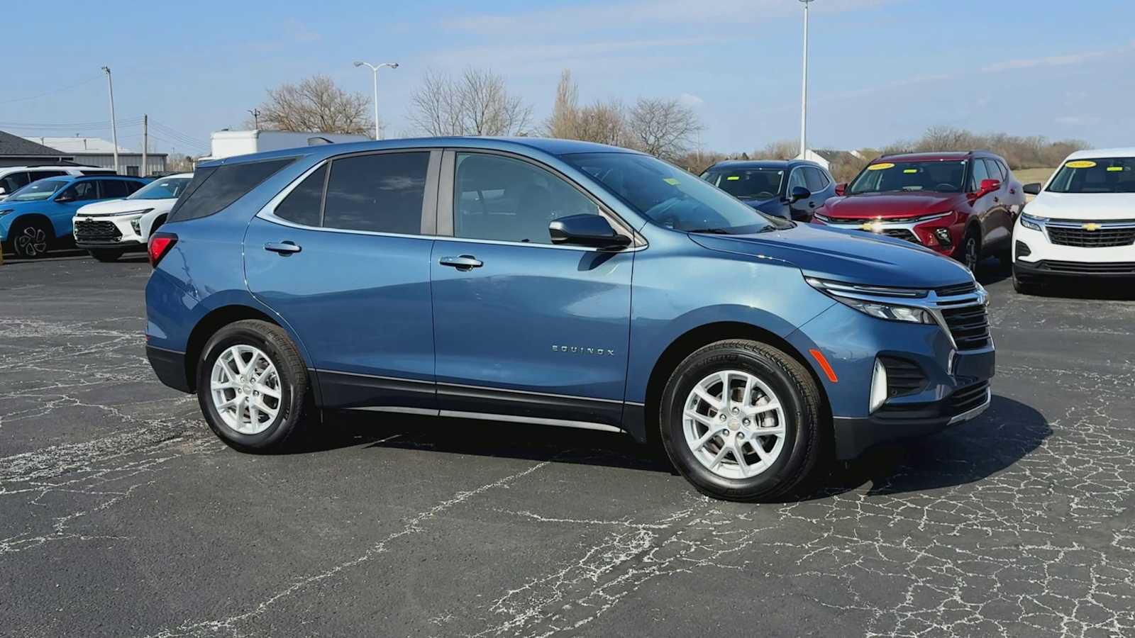 Certified 2024 Chevrolet Equinox LT FWD image 2