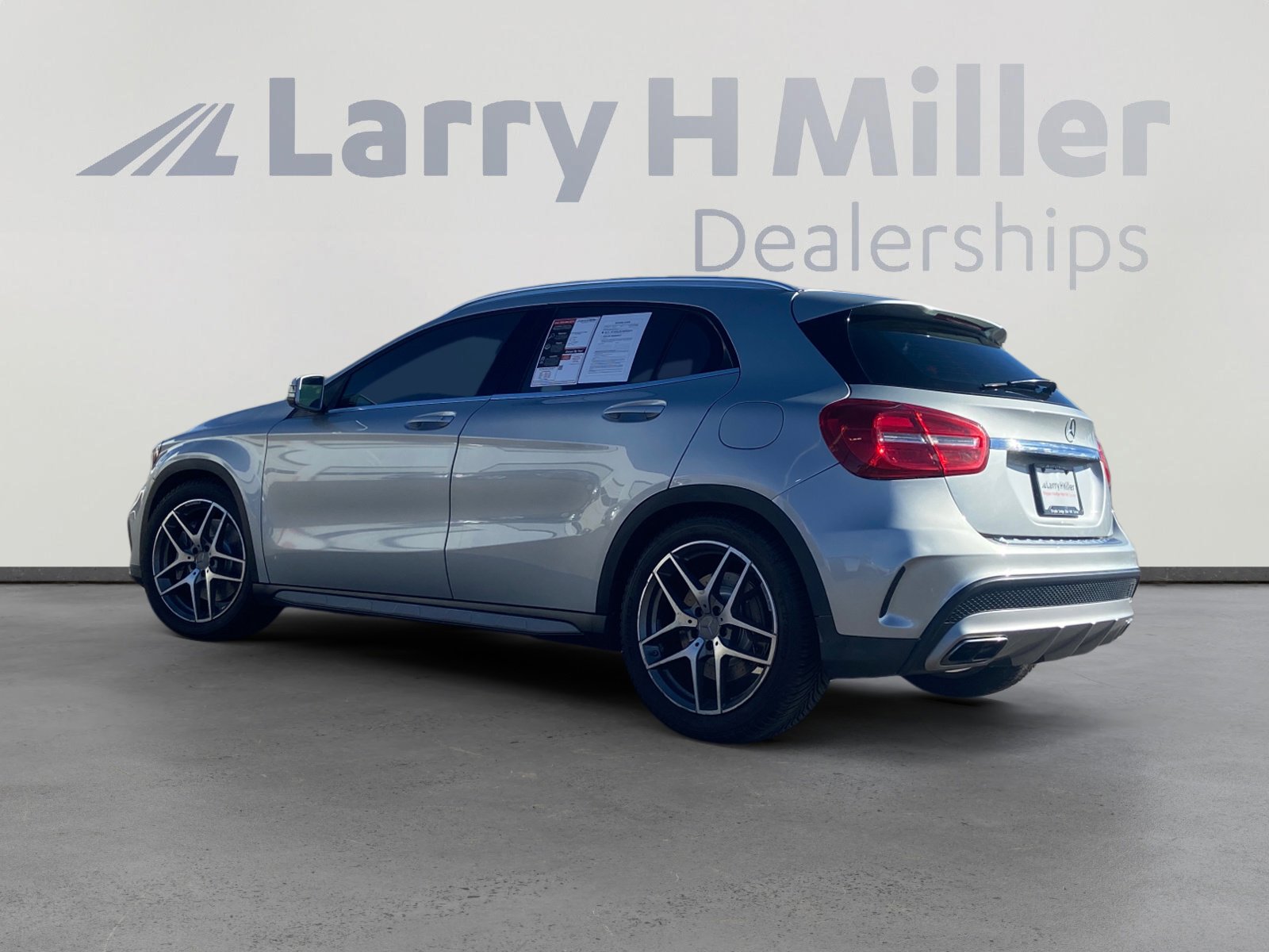 Used 2015 Mercedes-Benz GLA 45 AMG 4MATIC image 5