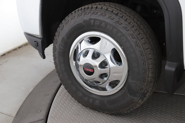 Used 2022 GMC Sierra 3500 SLE w/ SLE Convenience Package AWD/4WD image 11