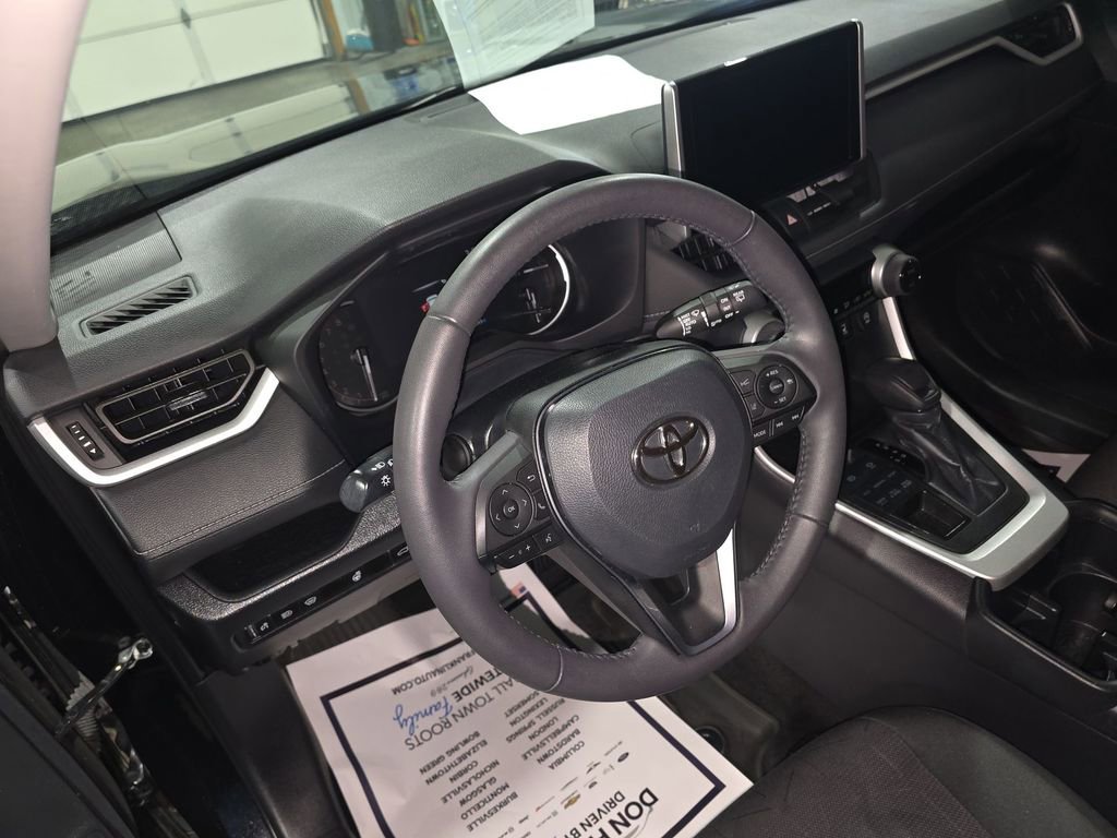 Used 2024 Toyota RAV4 XLE w/ Convenience Package AWD/4WD image 14