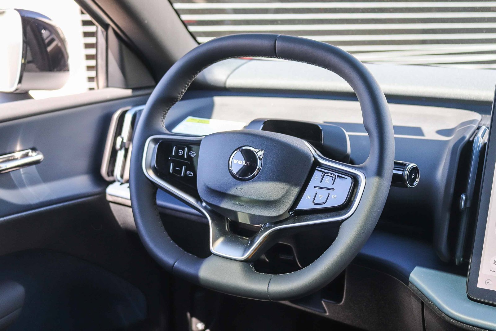 New 2026 Volvo EX30 Cross Country Ultra w/ Protection Package Premier AWD/4WD image 14