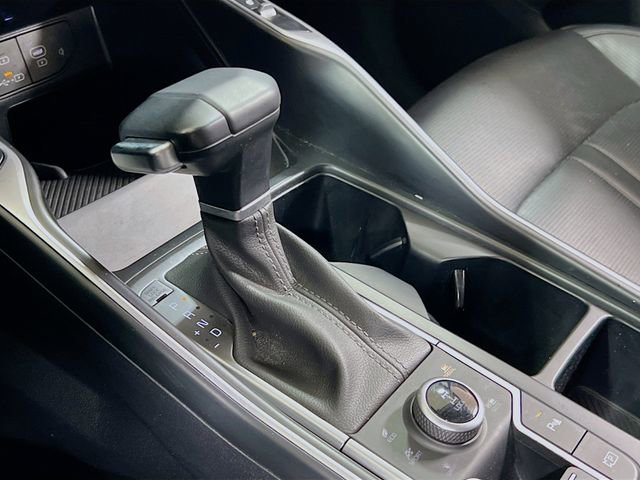 Used 2024 Kia Sorento S image 17