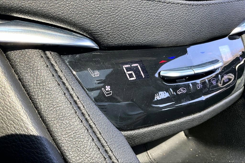 Used 2024 Cadillac XT5 Premium Luxury image 24