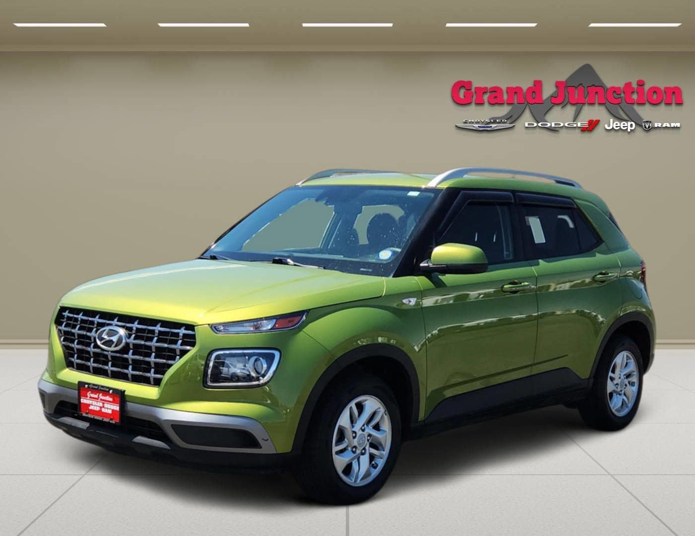 Used 2020 Hyundai Venue SEL FWD image 3