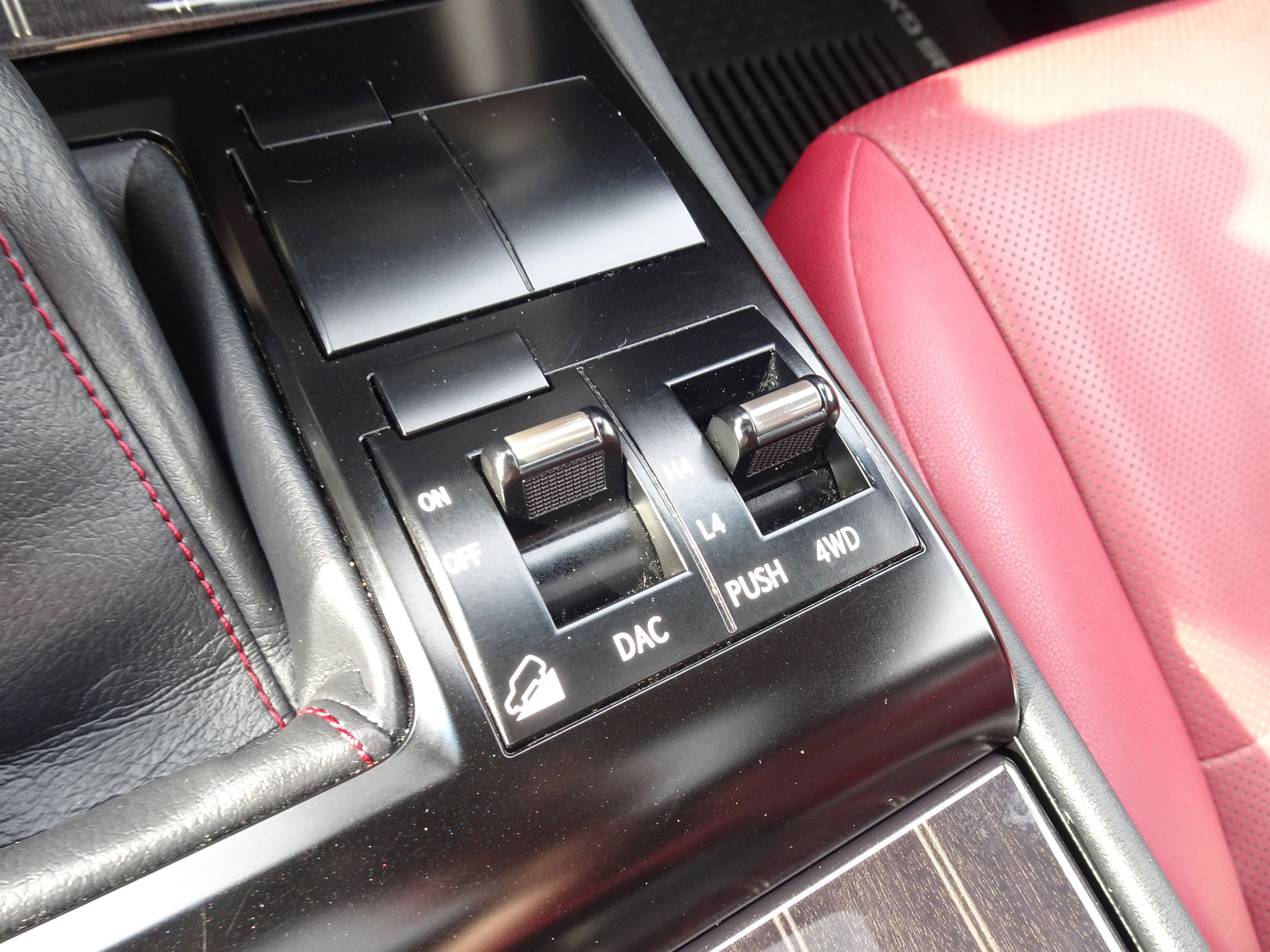Used 2021 Lexus GX 460 Premium w/ Accessory Package AWD/4WD image 30