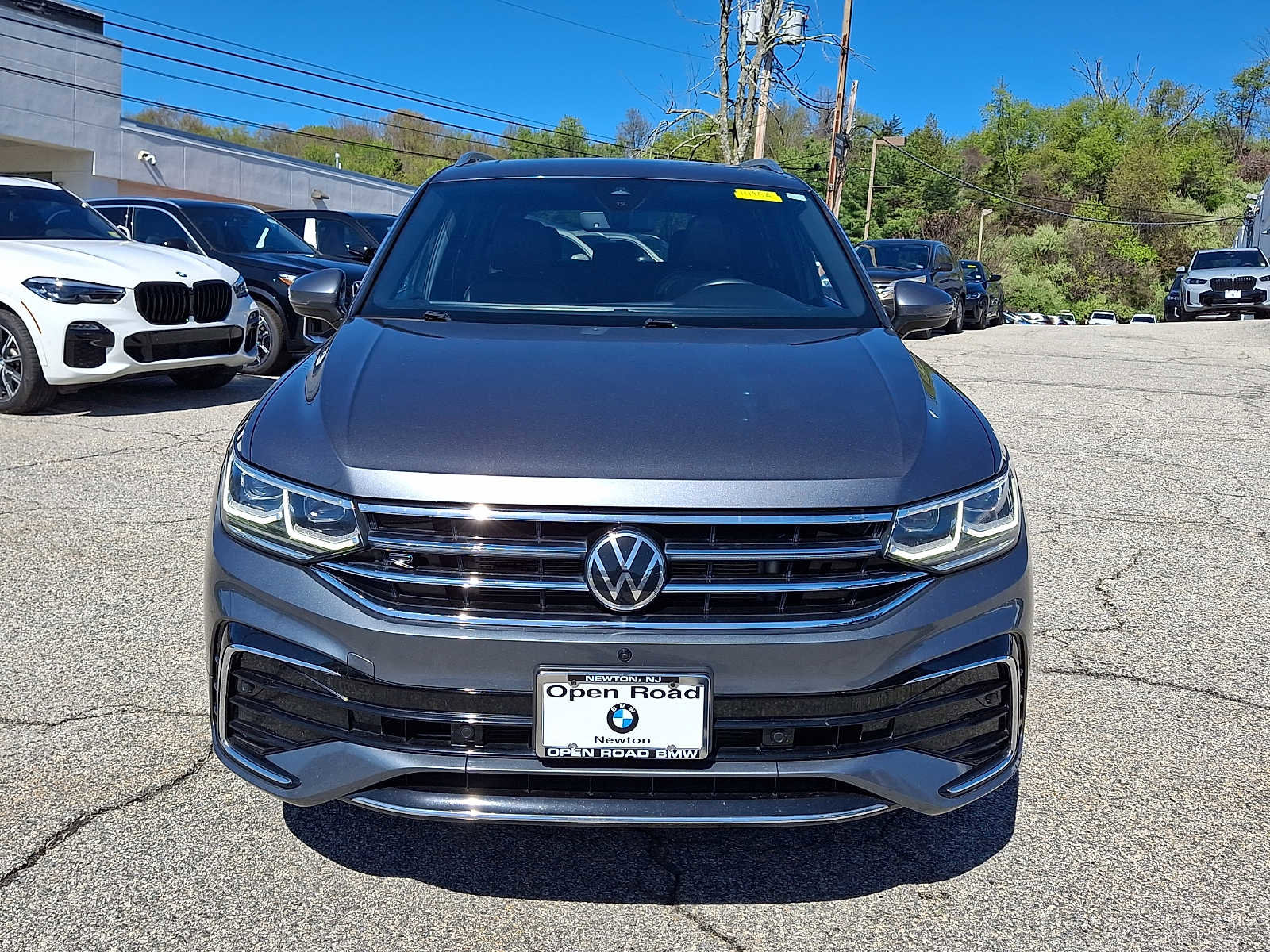 Used 2022 Volkswagen Tiguan SEL R-Line AWD/4WD image 2