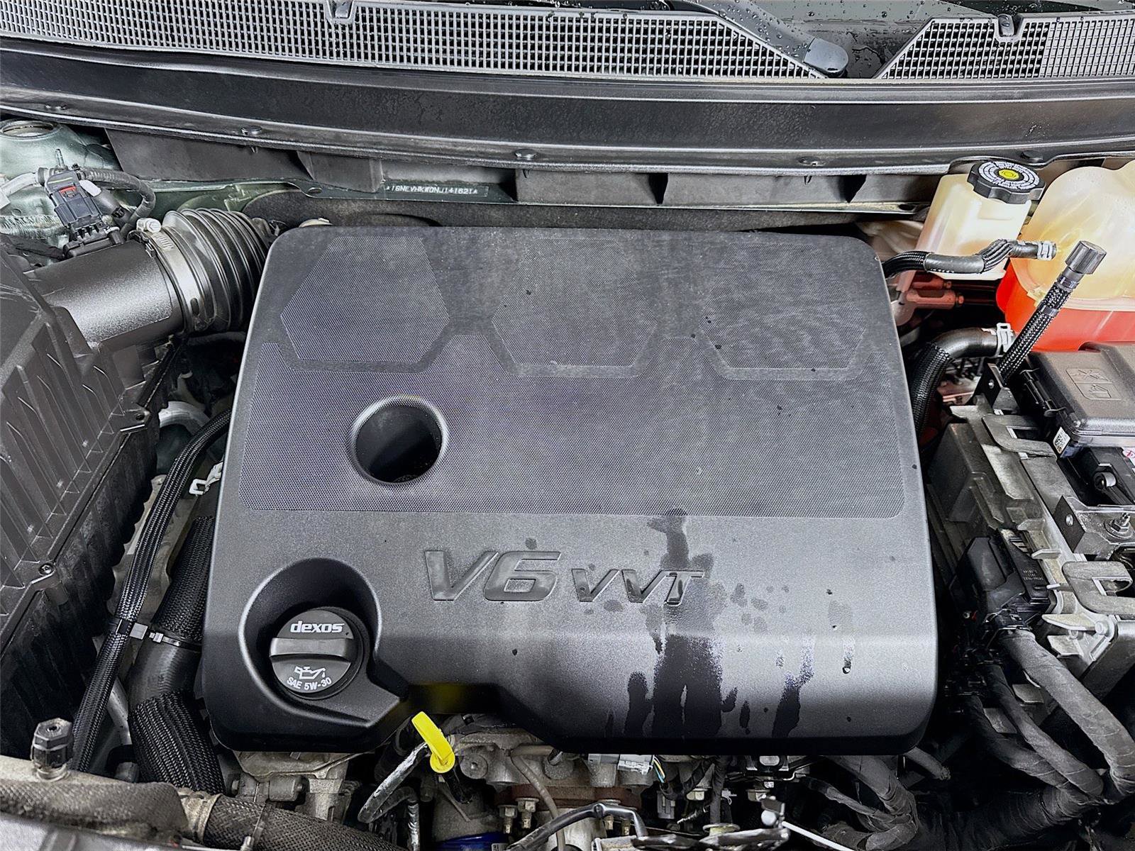 Used 2022 Chevrolet Traverse LT image 30