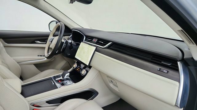 Used 2021 Jaguar F-PACE S image 20