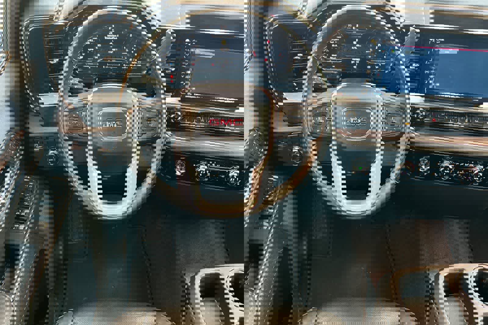 Used 2024 GMC Sierra 1500 SLT image 16