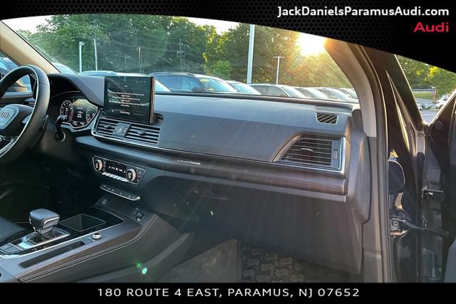 Used 2023 Audi Q5 2.0T Premium Plus w/ Premium Plus Package AWD/4WD image 14