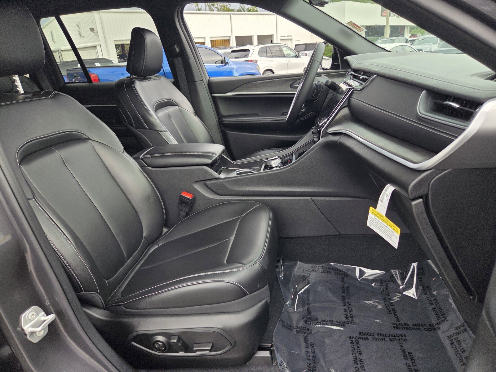 Used 2025 Jeep Grand Cherokee Limited AWD/4WD image 17