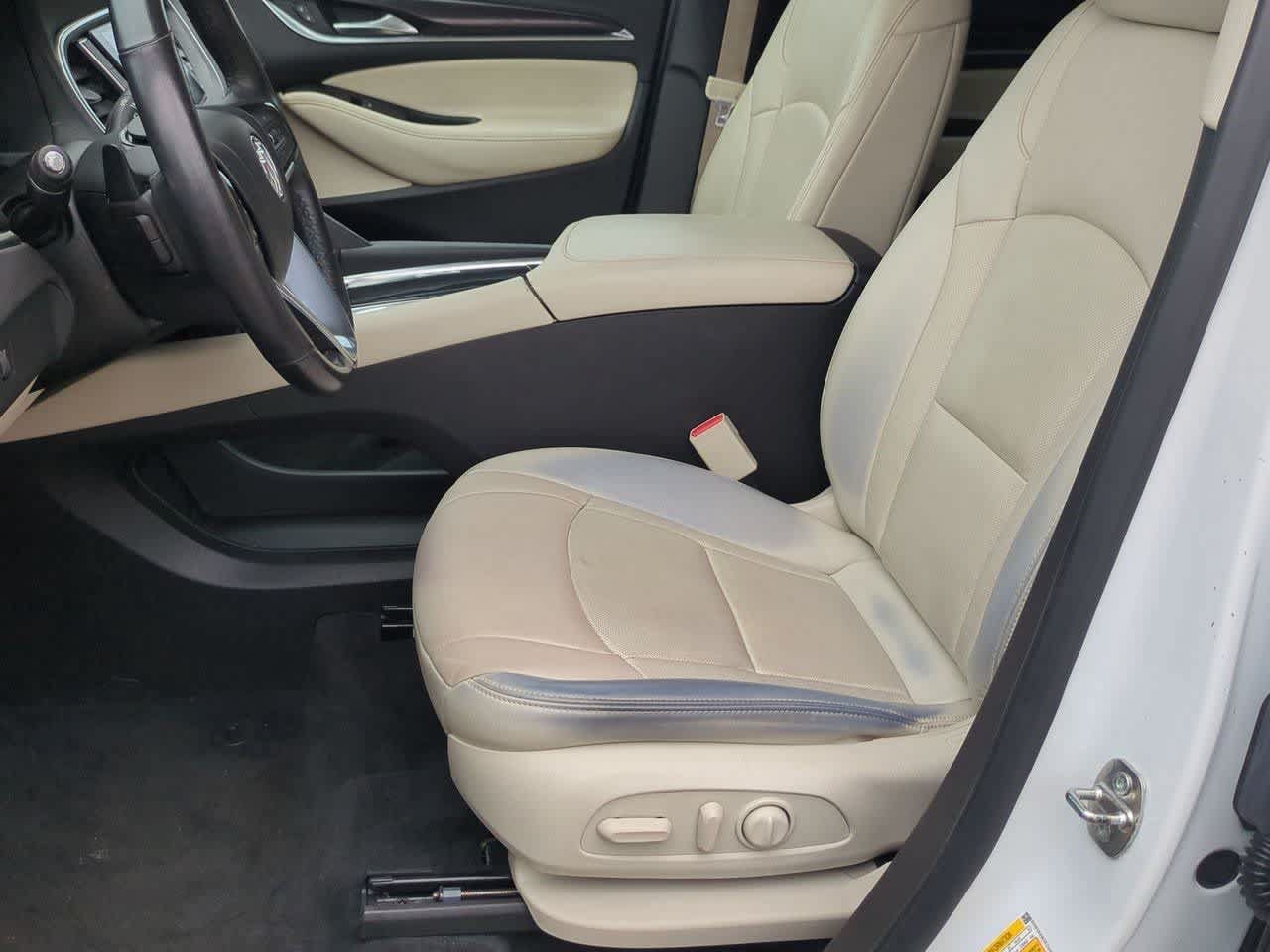 Used 2024 Buick Enclave Essence w/ Sound and Sites Package AWD/4WD image 15