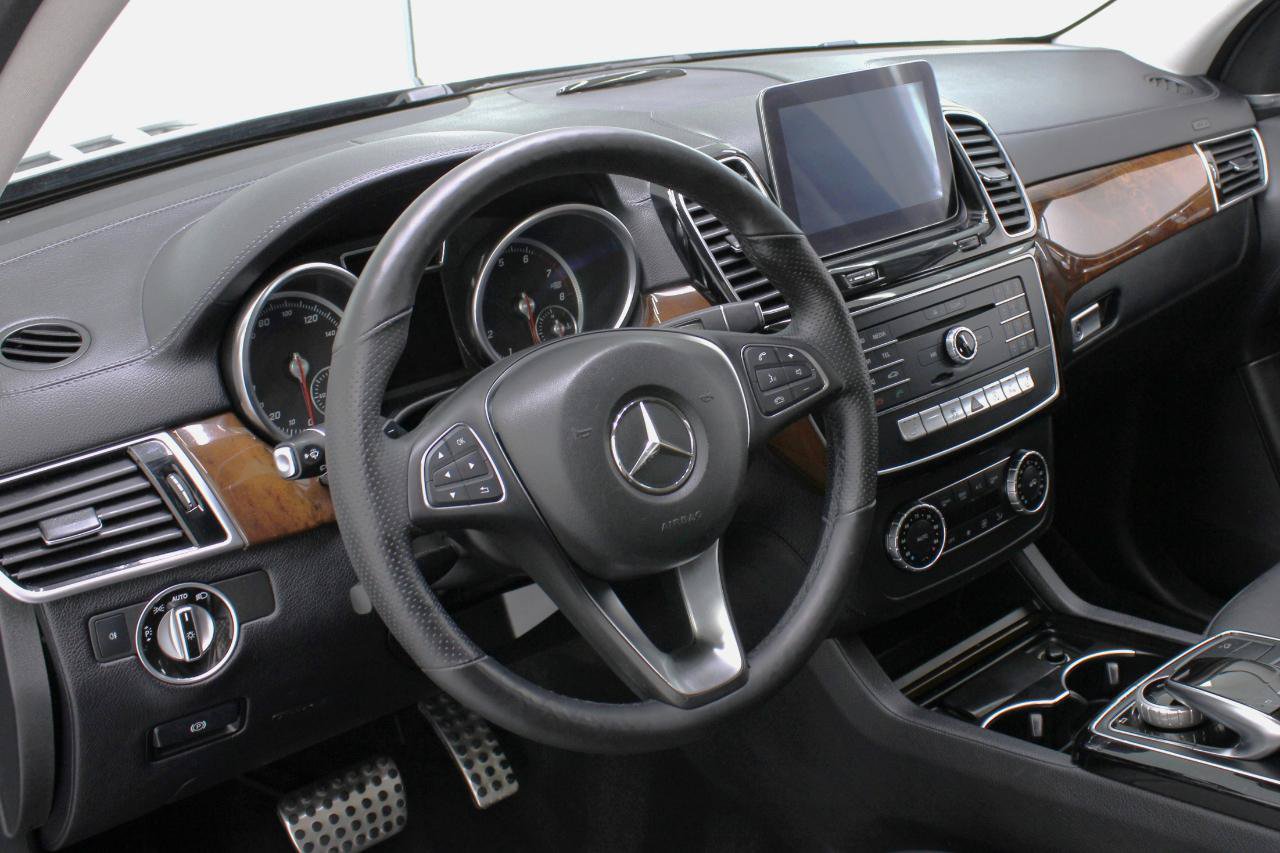 Used 2017 Mercedes-Benz GLE 400 4MATIC image 29