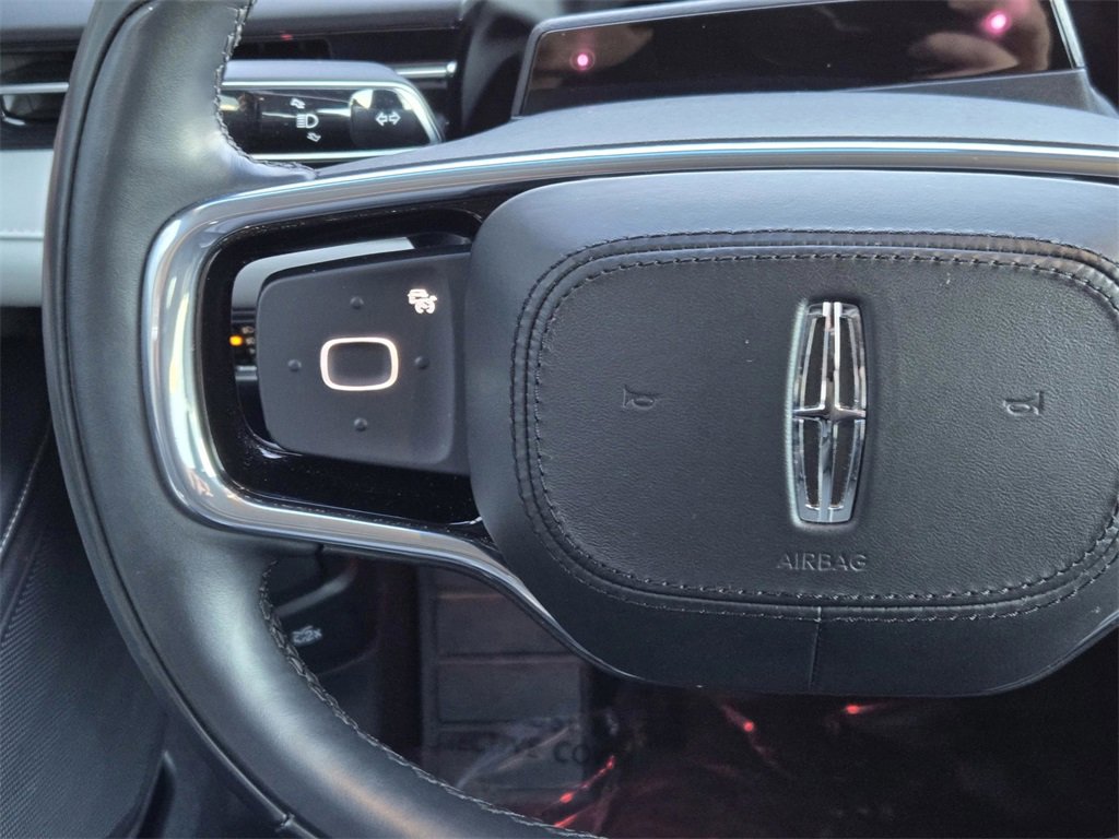 Used 2024 Lincoln Nautilus Reserve image 15