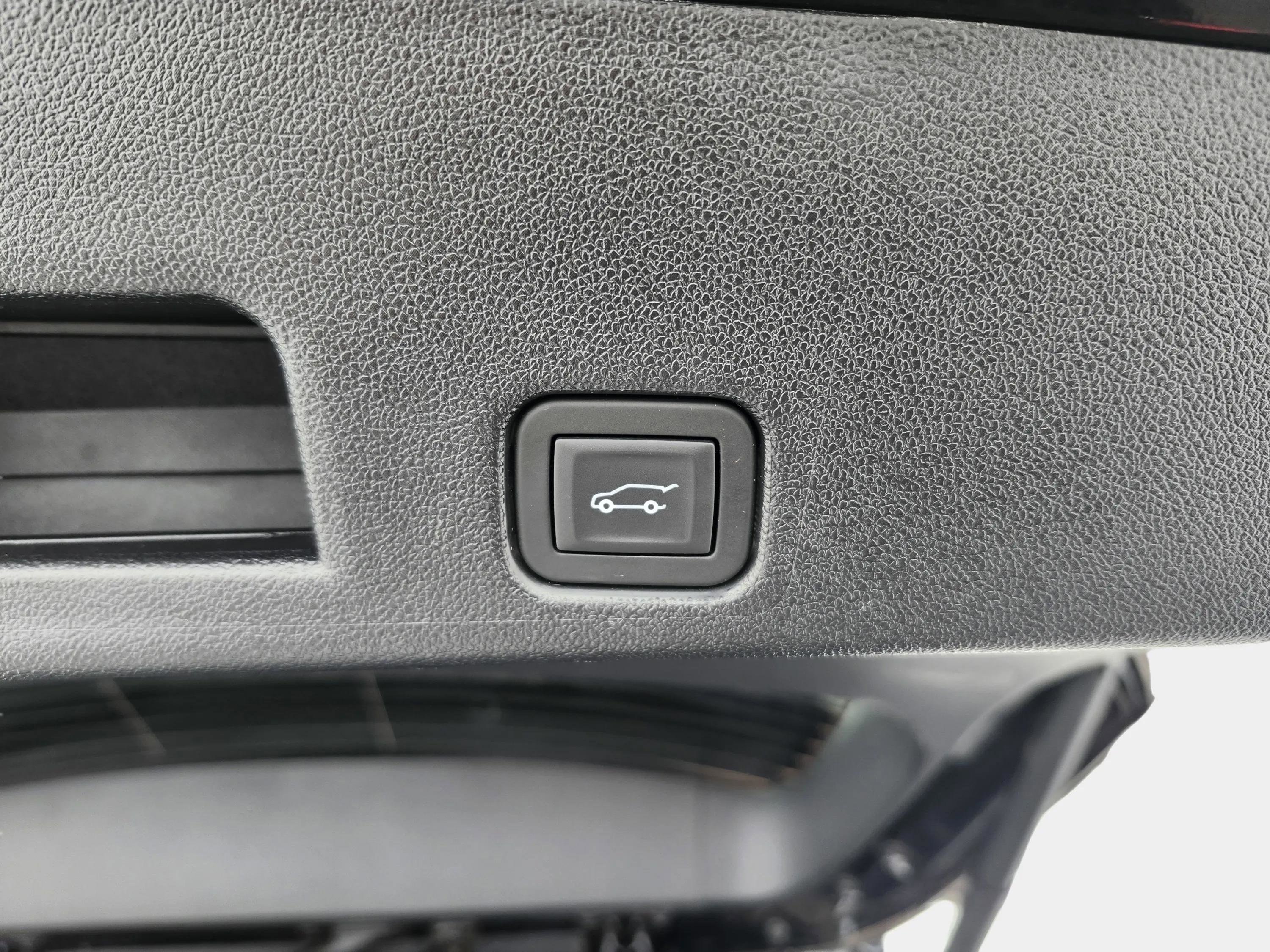 Used 2025 Buick Enclave Preferred image 30