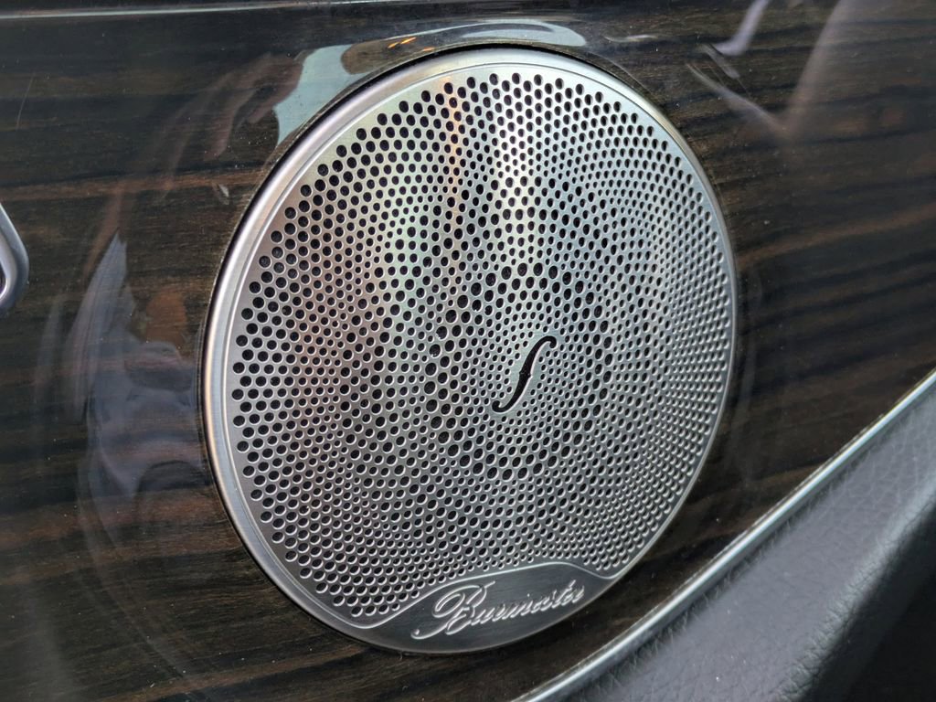 Used 2021 Mercedes-Benz GLC 300 w/ Multimedia Package image 28