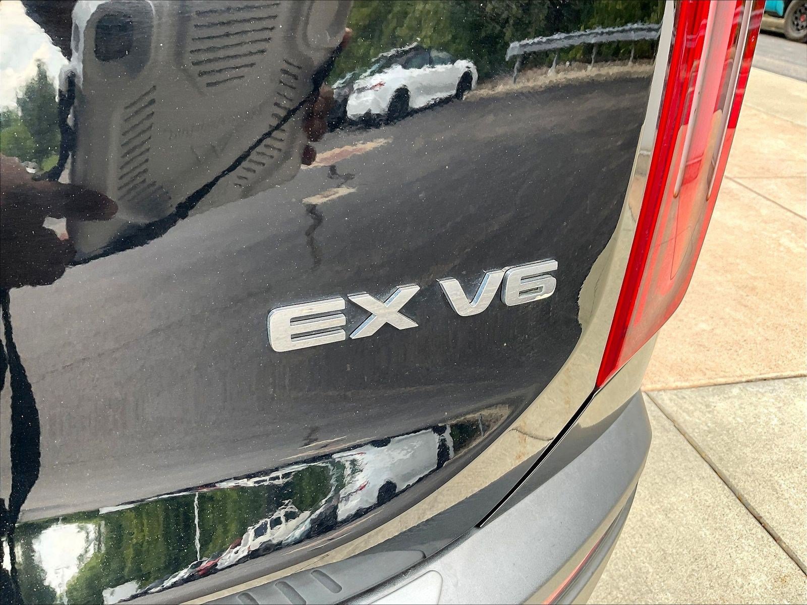 Used 2020 Kia Telluride EX w/ EX Premium Package FWD image 24