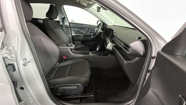 Certified 2025 Hyundai Kona SEL FWD image 30